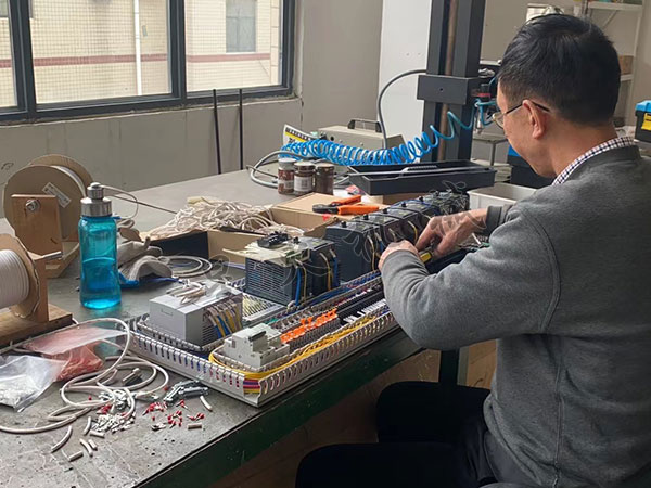 四川鸡精包装机械设计图