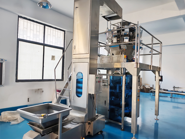 全自动速冻食品包装机械实拍图