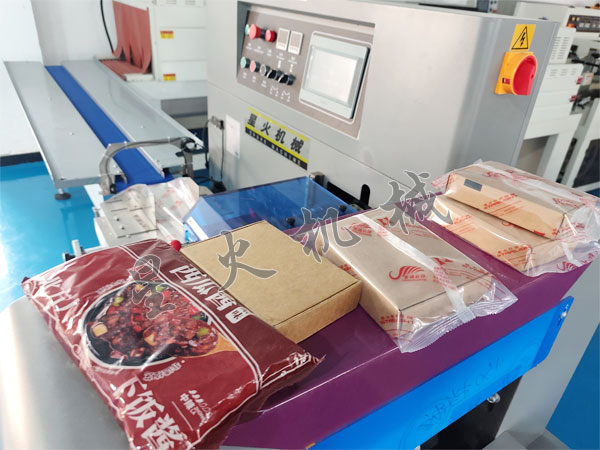 成都枕式自动包装机实拍图