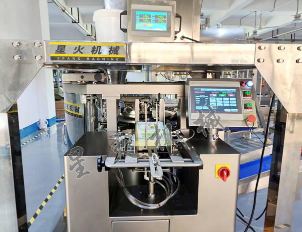 全自动给袋式麦片包装机实拍图