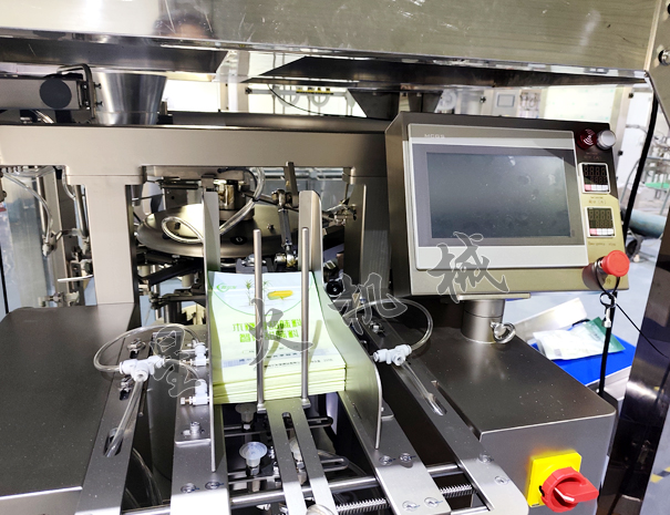 全自动给袋式麦片包装机实拍图